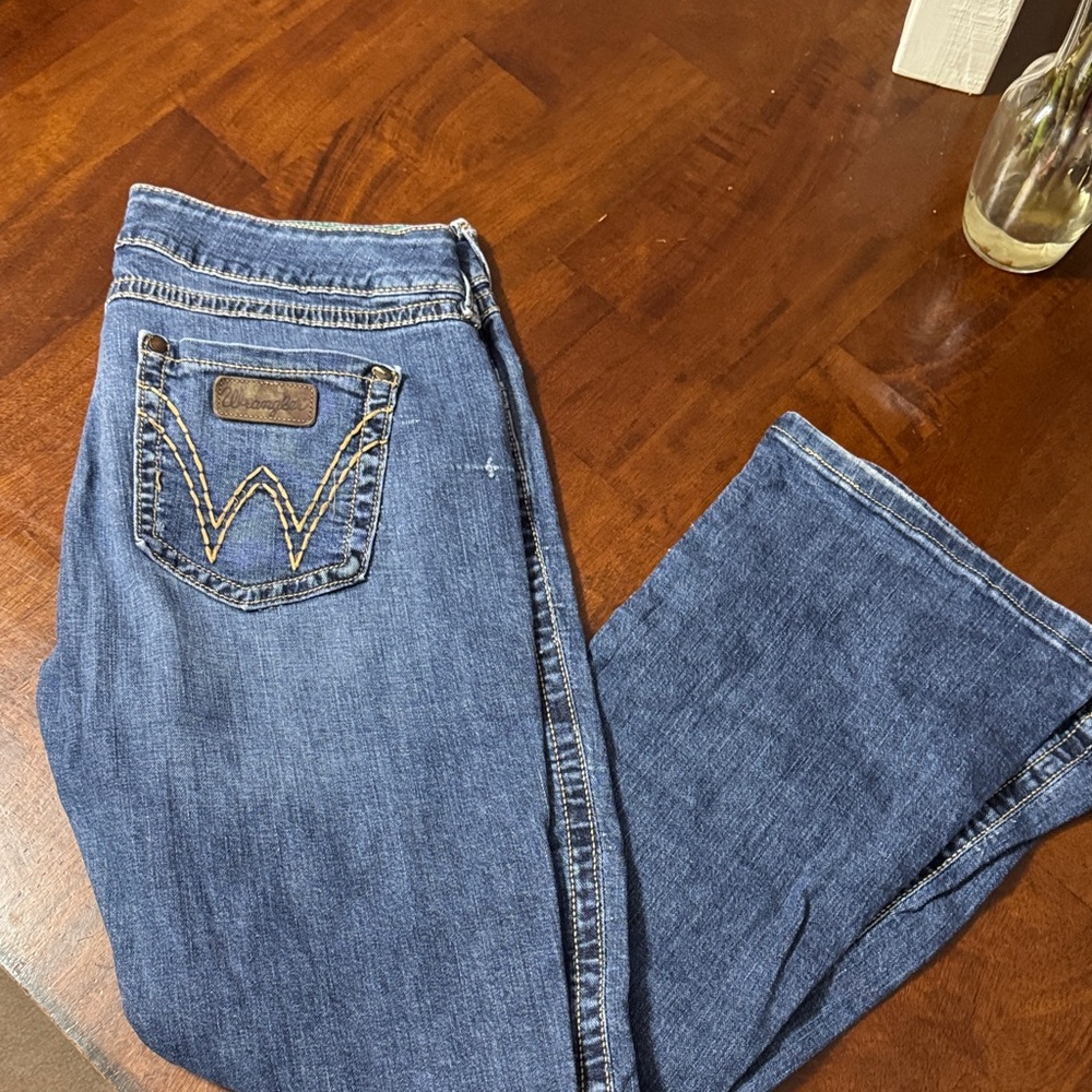 Wrangler Women's Boot Cut Jeans - Classic Blue